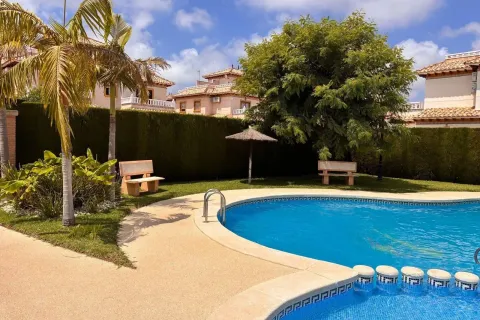 Casa de 80 m² en Orihuela