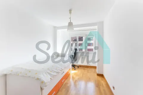 Appartamento 98 m² a Oviedo