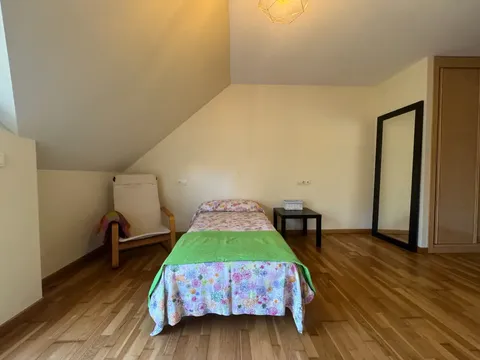 Casa de 153 m² a Teo