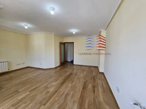 Pis de 147 m² a Ourense