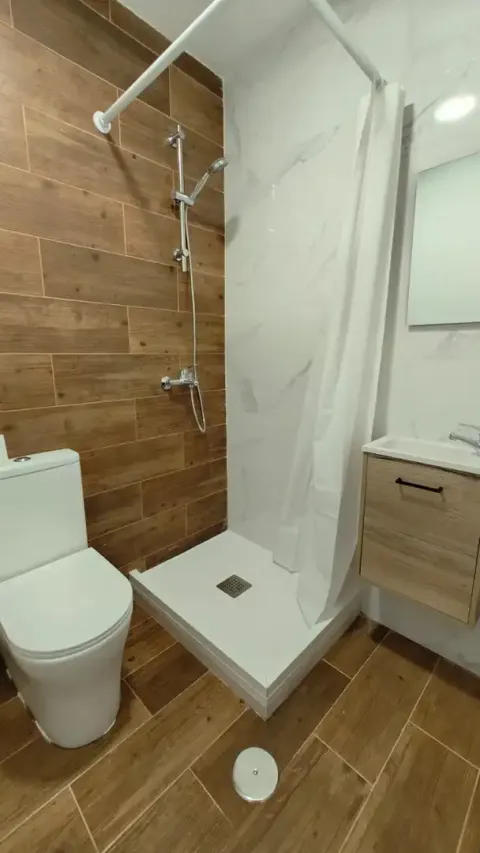 Chambre à louer, Madrid (4/6)