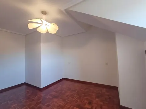 Appartamento 100 m² a Oviedo
