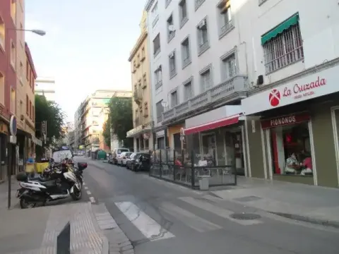 Flat 65 m² in Granada (2/31)