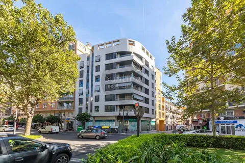 Pis de 84 m² a València