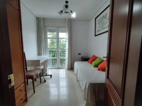 Кімната 100 м², Córdoba