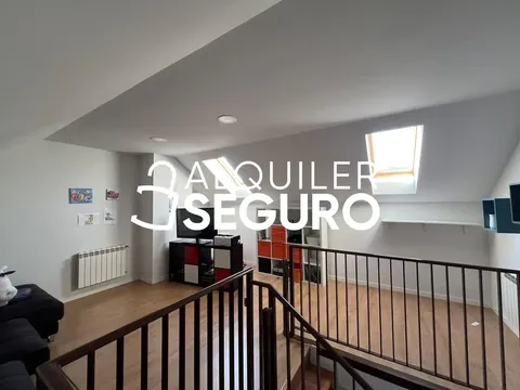 Pis de 230 m² a Valdeolmos-Alalpardo