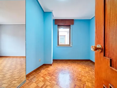 Pis de 87 m² a Avilés