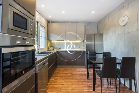 Haus 220 m² in Cubelles