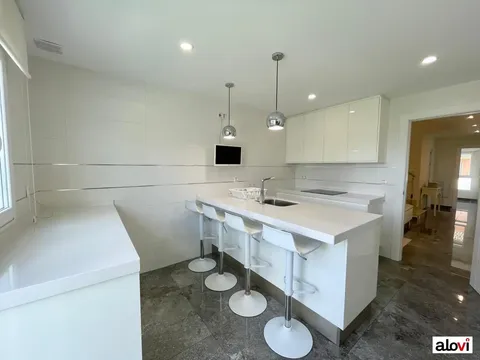 Casa de 240 m² a Ogíjares