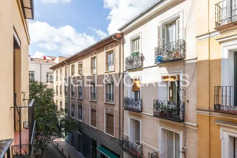 Appartamento 132 m² a Madrid