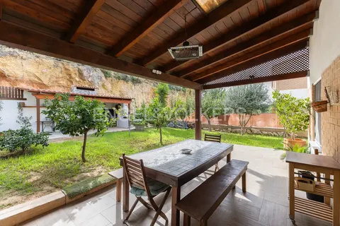 House 230 m² in Chiva