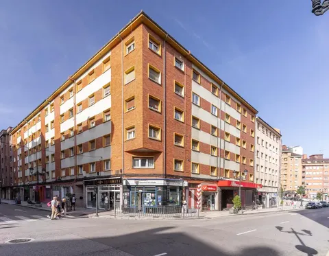 Pis de 70 m² a Oviedo