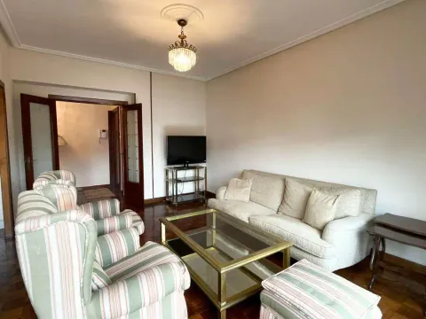 Flat 141 m² in Santander (2/25)