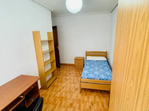 Habitación en alquiler, Salamanca (2/9)