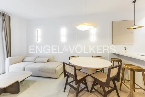 Wohnung 99 m² in Madrid