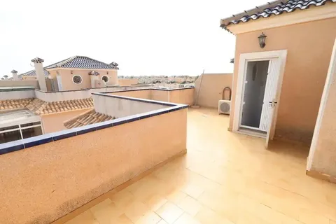 Casa de 82 m² a Oriola