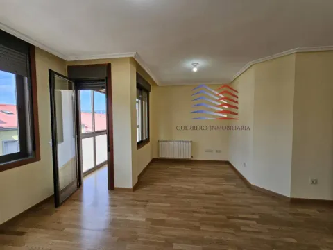 Pis de 147 m² a Ourense