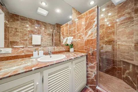 Piso de 250 m² en Marbella