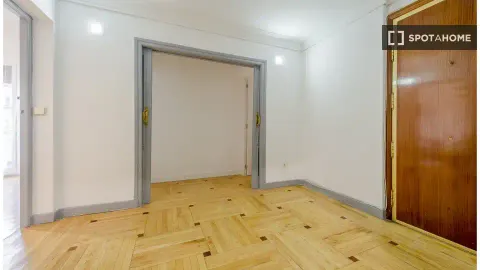 Комната в аренду, Мадрид