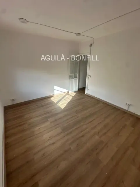 Flat 60 m² in Barcelona (2/12)