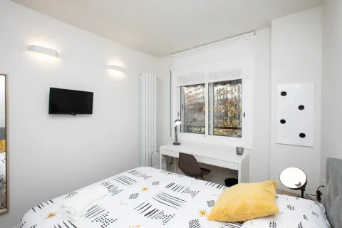 Room for rent, Barcelona (2/10)