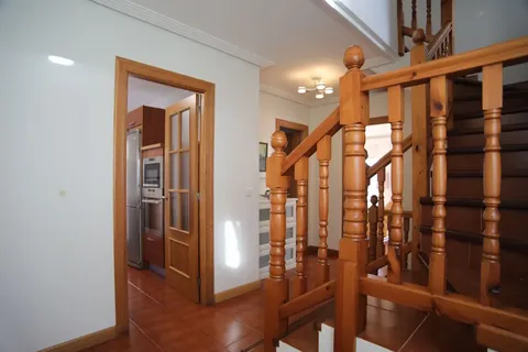 Casa de 216 m² a Udías