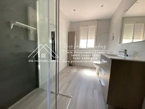 Casa de 300 m² a Lucena