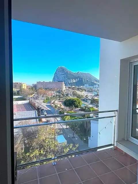 Квартира 135 м² у La Línea de la Concepción