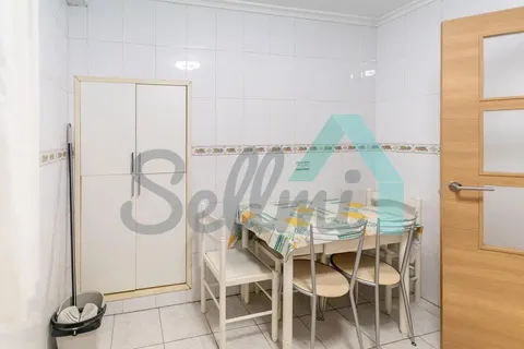 Pis de 85 m² a Oviedo