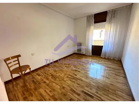 Wohnung 129 m² in Saldaña