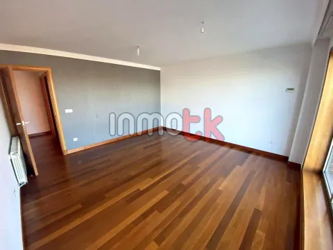Apartamento 78 m² em Oleiros