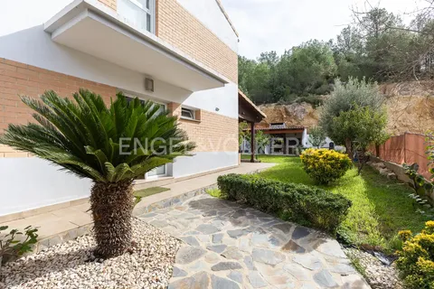 House 230 m² in Chiva