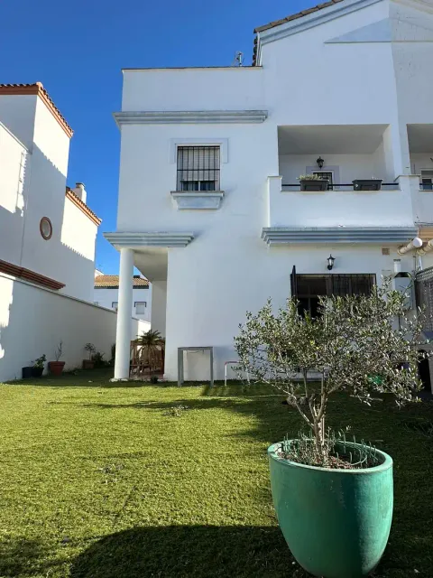 Casa de 166 m² a Bollullos de la Mitación