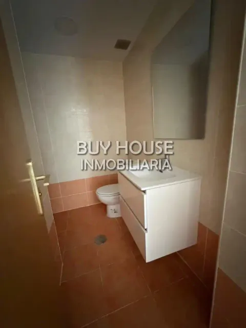 Appartamento 103 m² a El Viso de San Juan (2/10)