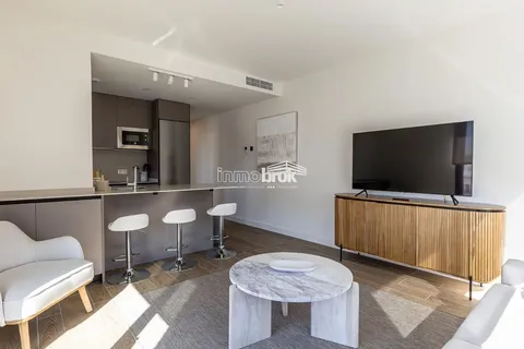 Wohnung 72 m² in Madrid