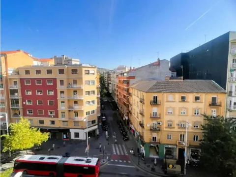 Piso de 141 m² en Granada