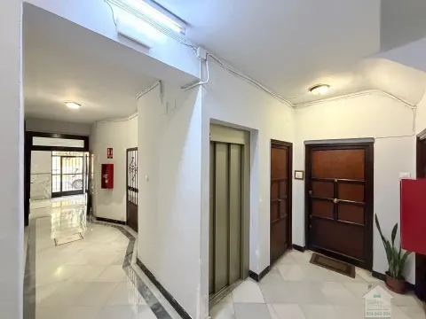 Flat 134 m² in Seville (3/24)