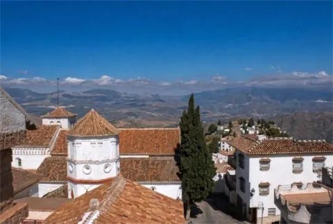 Piso de 75 m² en Comares (2/9)