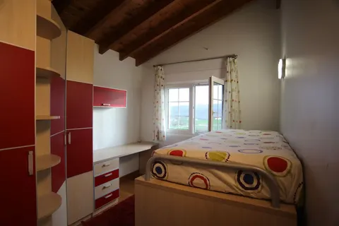 Casa de 216 m² a Udías