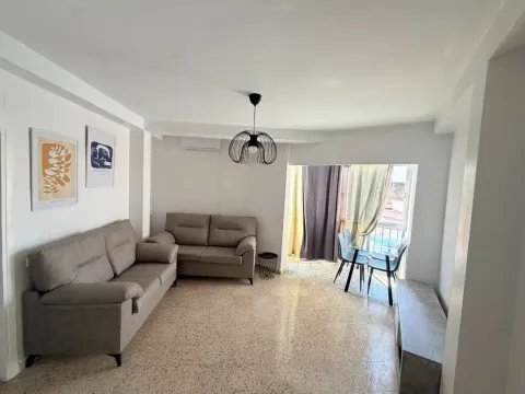 Pis de 90 m² a Dos Hermanas