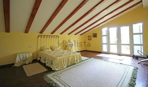 House 500 m² in Boqueixón