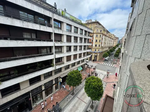 Pis de 65 m² a Oviedo