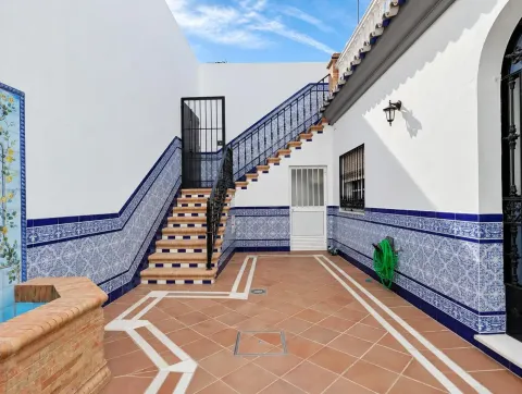 Casa de 144 m² a Sanlúcar la Mayor