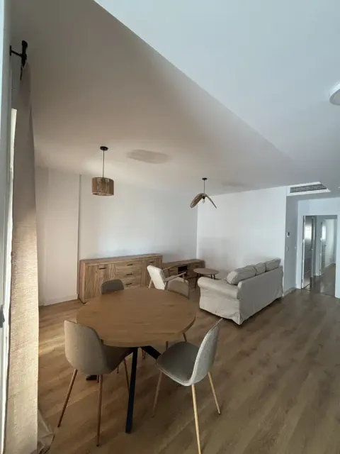 Pis de 90 m² a Dos Hermanas