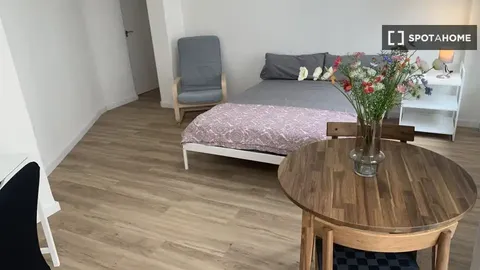 Habitació de lloguer, Montcada