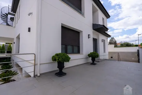 Wohnung 372 m² in Dos Hermanas