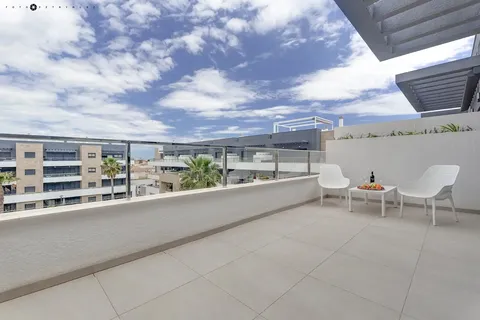 Pis de 80 m² a Oriola