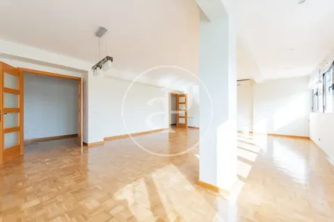 Wohnung 180 m² in Madrid