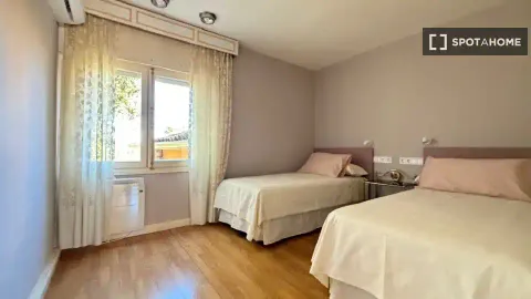 Pis de 680 m² a Valdemorillo