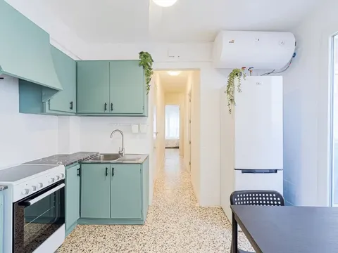 Habitació de lloguer, Torrevella